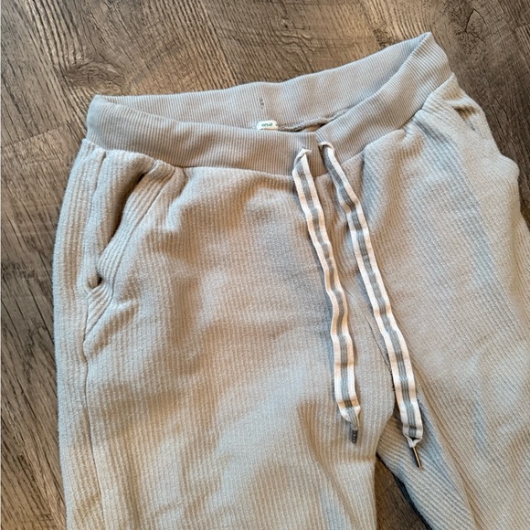 Cream Jogger Pants aerie medium - Picture 2 of 3